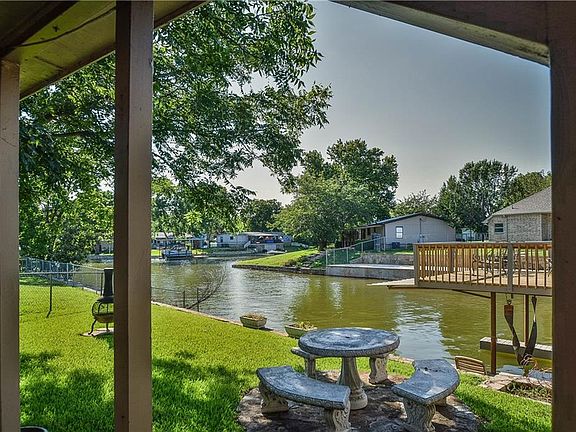 4th image of 4409 Wildwood Cir