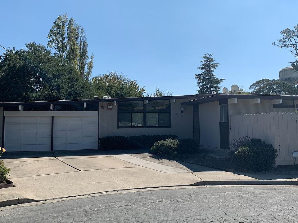 1st image of 30 Stoney Point Pl