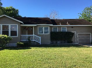709 E Crestwood Dr, Victoria, TX 77901