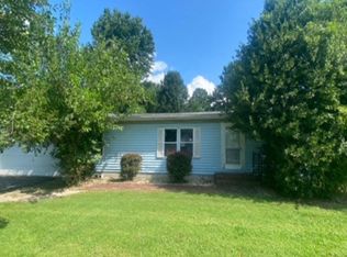 501 W College St, Energy, IL 62933