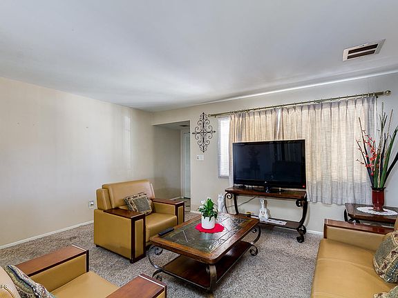 5th image of 5402 W Wilshire Dr