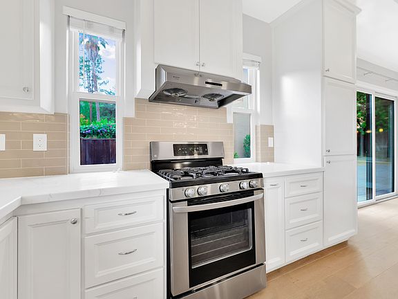 5th image of 7869 Marigold Ct