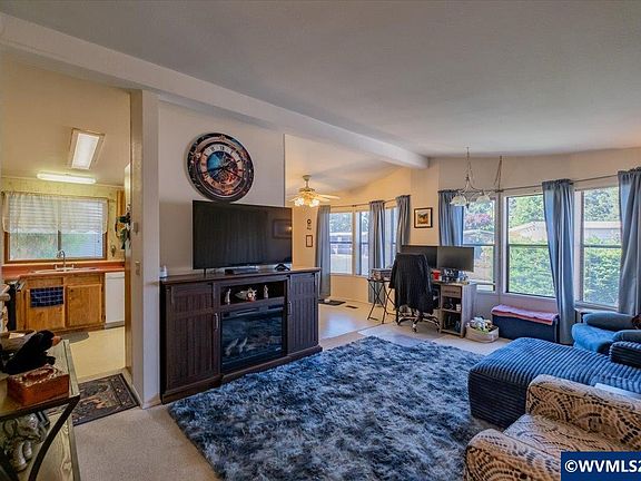 4th image of 4915 Swegle Rd NE Unit 13