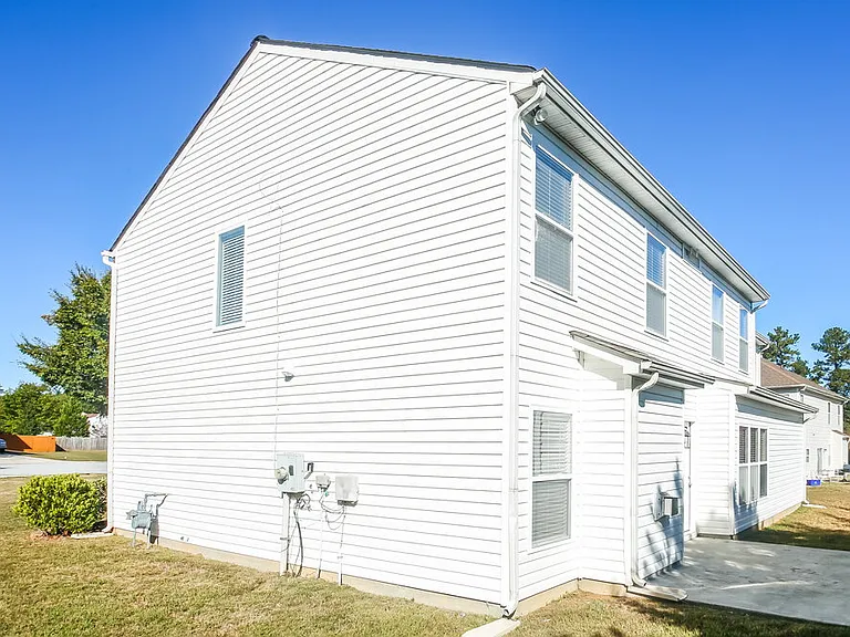 8202 Camp Hill Ct — Photo 17