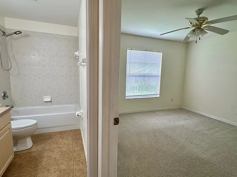 2306 NE 16th Ter #2306 — Photo 15