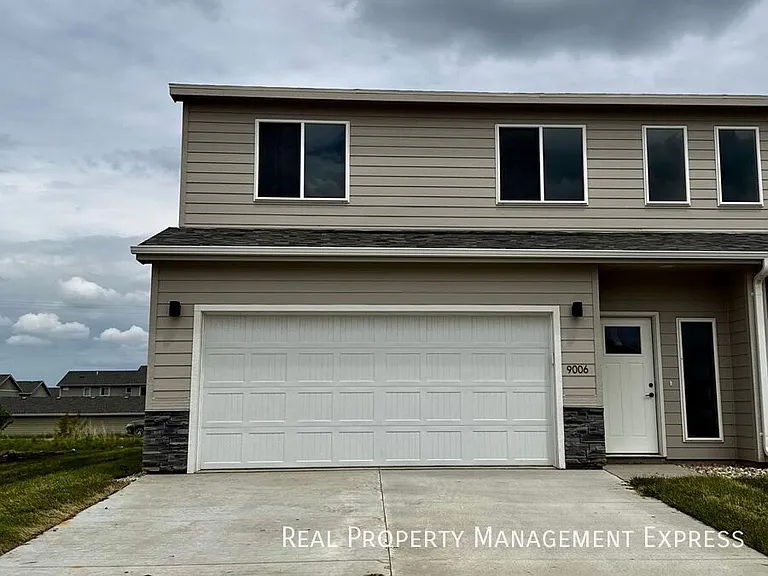 9006 W Jerald Pl — Photo 2