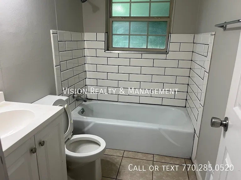 1012 Sapphire St — Photo 7