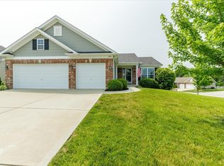 400 Shady River Dr, Saint Paul, MO 63366