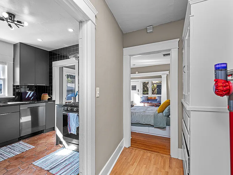 706 N La Fayette Park Pl — Photo 23