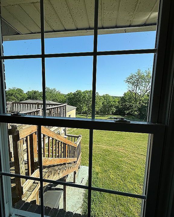 1st image of 153 Country Club Dr
