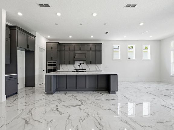 Regalia Grand Kitchen