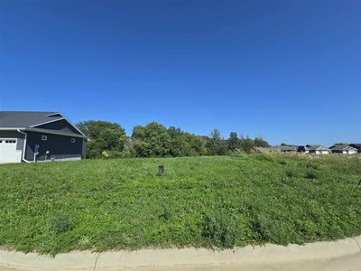 242 Chadwick Ln, Iowa City, IA, 52245