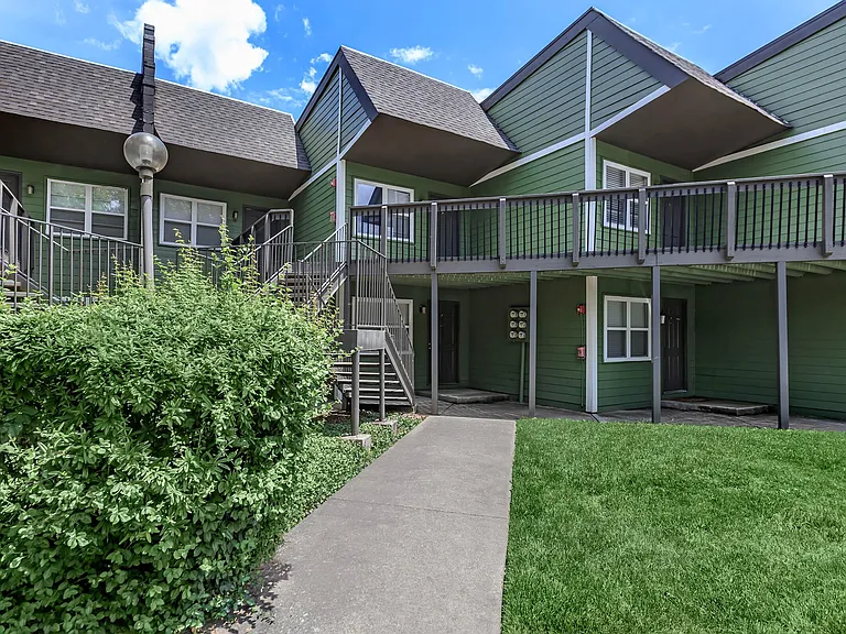 Sunrise Apartments — Photo 44