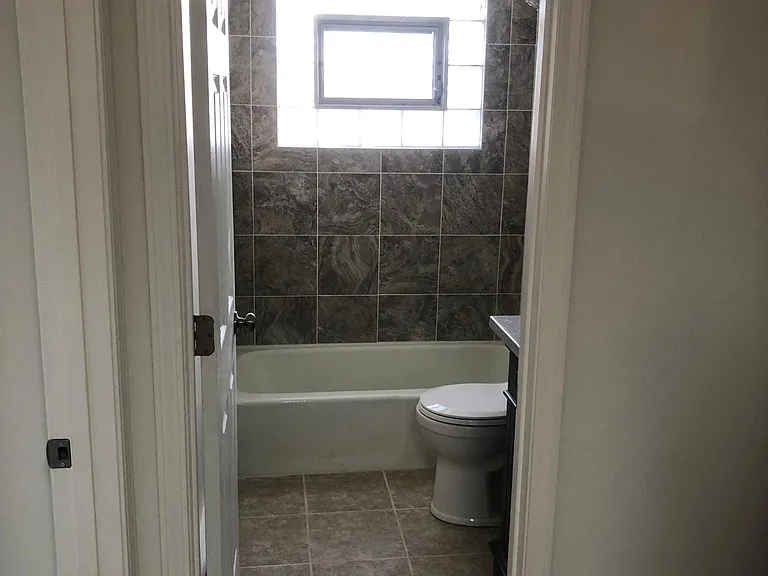 436 N Stephen Dr — Photo 16