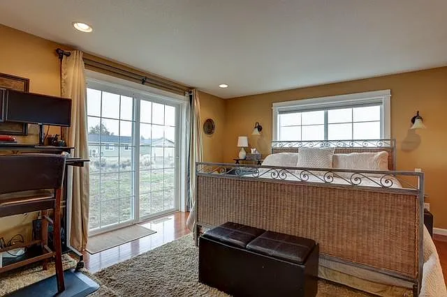 Master bedroom 2