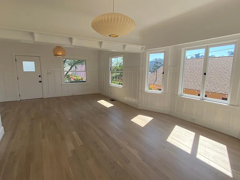 2260 Ewing St — Photo 6
