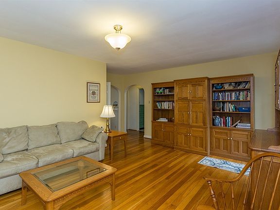 4th image of 6246 Evanston Ave
