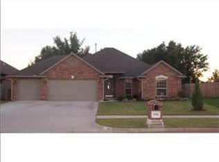 1016 Tea Rose Dr, Yukon, OK 73099