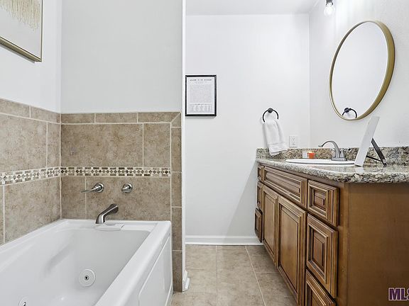 5th image of 1436 Lansdowne Dr