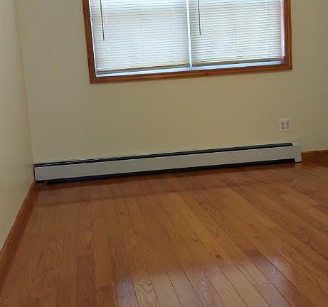 4th image of 61-19 166th St #1