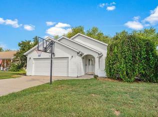 713 E Appleridge, Nixa, MO 65714