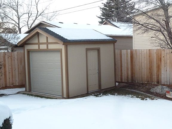 custom shed for lawn tools