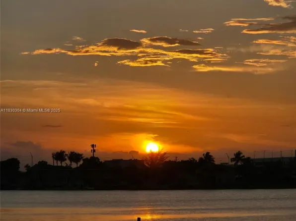 13317 SW 142nd Ter, Miami, FL 33186