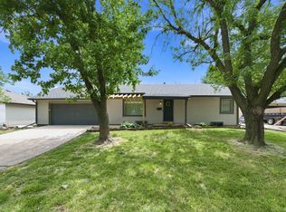 908 S Dalton Dr, Wichita, KS 67207