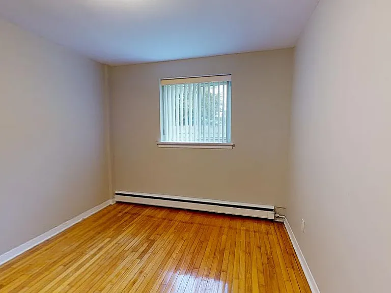 1196 Shillington Ave — Photo 39