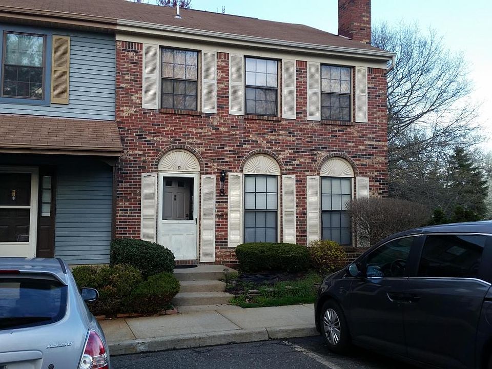1st image of 48 Scarborough Ct Unit 8