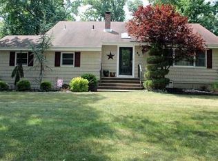 60 Livingston Ave, Edison, NJ 08820