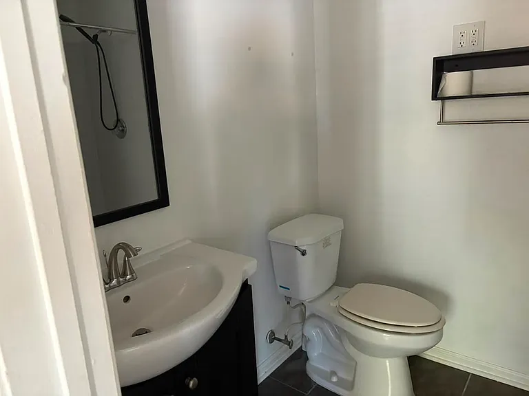 635 Biltmore Dr — Photo 14