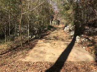 178 Coosa Ridge Rd, Deatsville, AL 36022