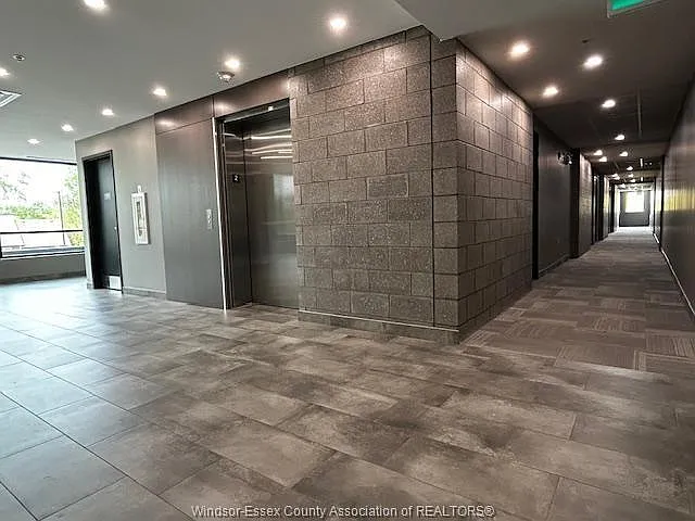 140 Main St E #203 — Photo 11