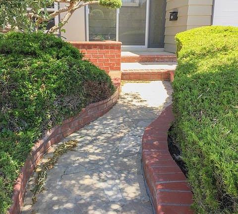 2nd image of 2665 Tipperary Ave