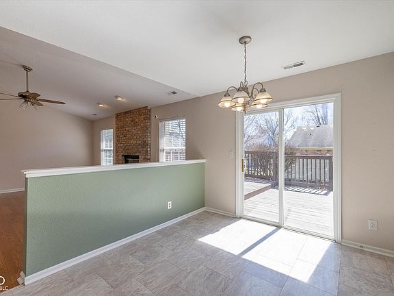 5th image of 4655 Welton St