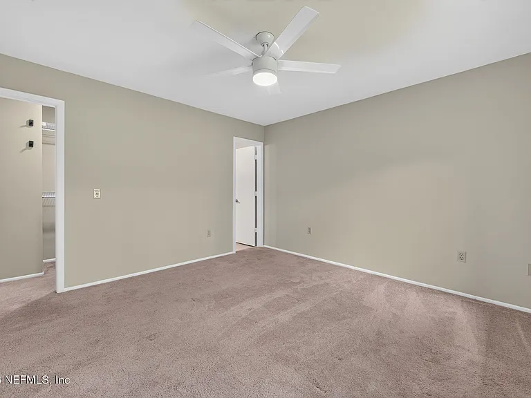838 Lawnwood Ave NE — Photo 23