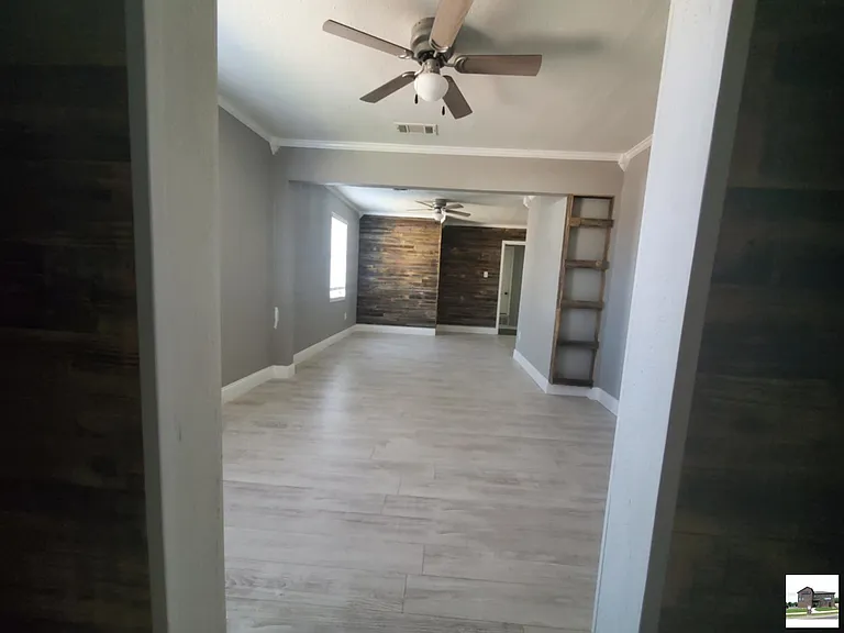 2104 Brantley Ave — Photo 9