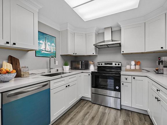 5th image of 66 Muirfield Ct