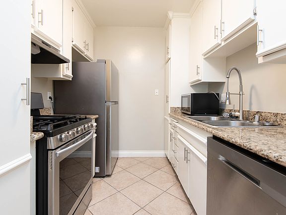 4th image of 1810 Purdue Ave APT 15