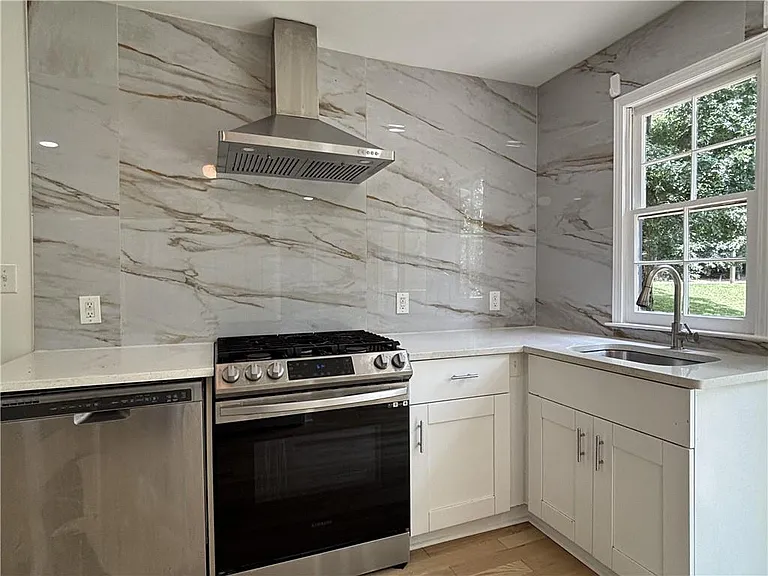 2469 Glynn Dr SE — Photo 10
