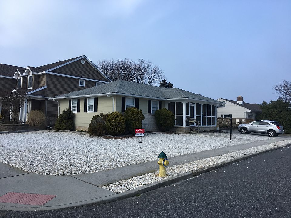 1st image of 3012 Bayland Dr