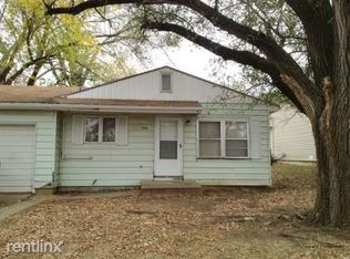 3136 SE Humboldt St, Topeka, KS 66605