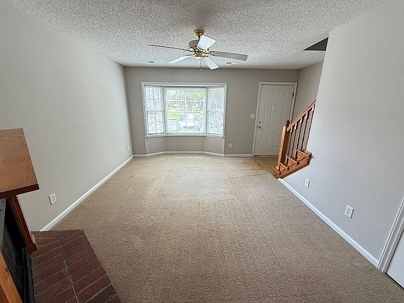 4th image of 1109 Grovemont Dr APT E2