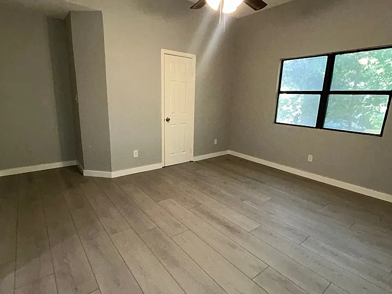 314 W Clarendon Dr — Photo 7