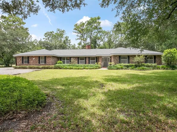 4525 S Tomoka Dr, De Leon Springs, FL 32130