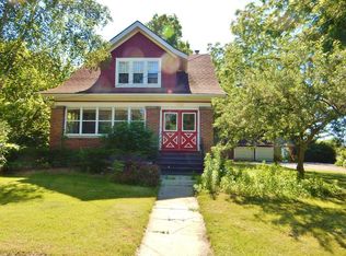 810 Whitewater Ave, Fort Atkinson, WI 53538