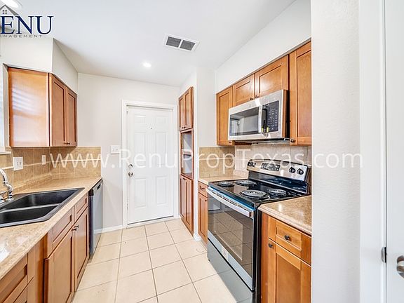 4th image of 7215 Bahia Ln