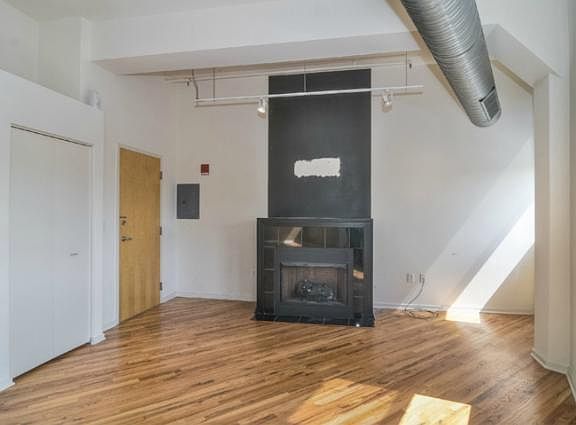 4th image of 2107 Grand 601 Blvd