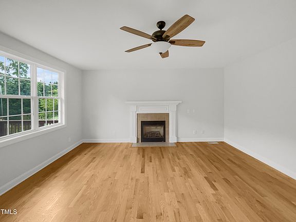 4th image of 343 Greenlyn Dr